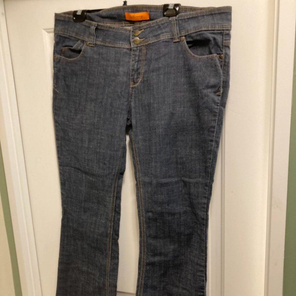New Look "Shimmy" skinny flare jeans in a size UK 18/ US 14